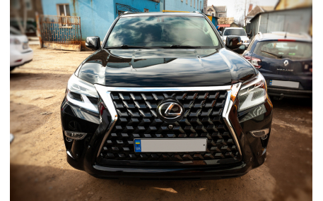 Решетка радиатора Lexus GX