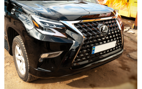 Решетка радиатора Lexus GX