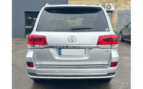 Комплект обвеса Toyota Land Cruiser 200