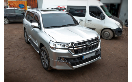 Комплект обвеса Toyota Land Cruiser 200