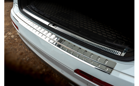 Накладка на задний бампер Audi Q7