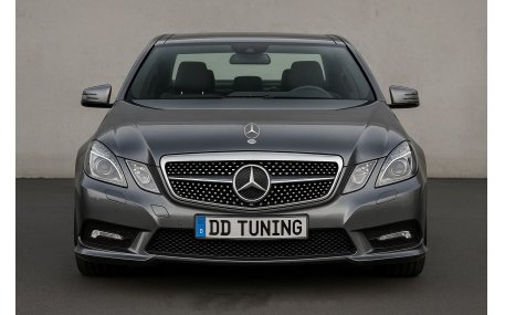 Решетка радиатора Mercedes E-class W212 2009-2013