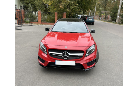 Решетка радиатора Mercedes GLA-class X156 2014-2017