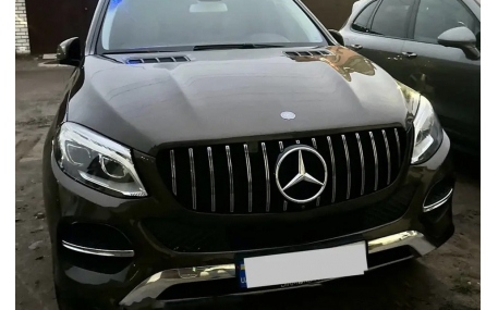 Решетка радиатора Mercedes GLE-class W166