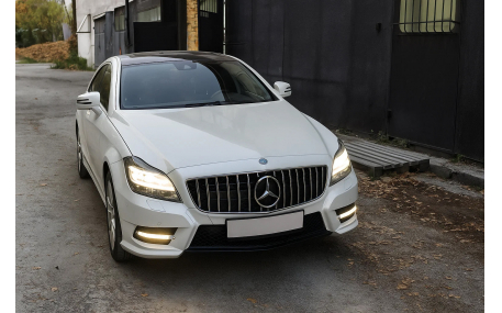 Решетка радиатора Mercedes CLS-class W218 2011-2014