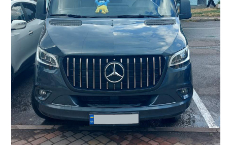 Решетка радиатора Mercedes Sprinter W907