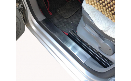 Накладки на пороги Volkswagen Caddy