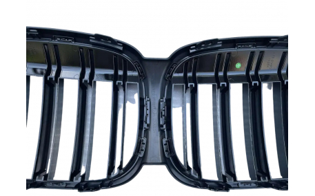 Решетка радиатора BMW X1 F48 2019-2021