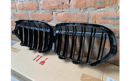 Решетка радиатора BMW X1 F48 2019-2021