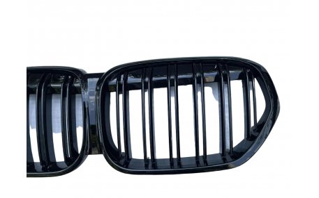 Решетка радиатора BMW X1 F48 2019-2021