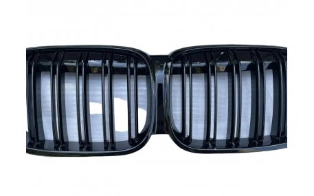 Решетка радиатора BMW X1 F48 2019-2021