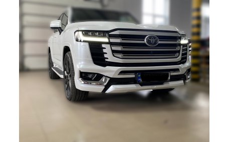 Накладки на бампера Toyota Land Cruiser 300