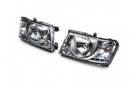 Фары передние Nissan Patrol Y61 2004-2008