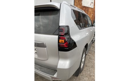 Фонари задние Toyota Land Cruiser Prado 150 2017-2023