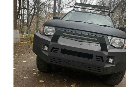 Бампер передний Mitsubishi L200