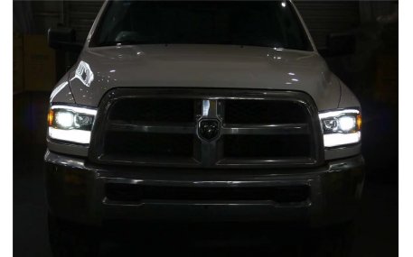 Фары передние Dodge Ram