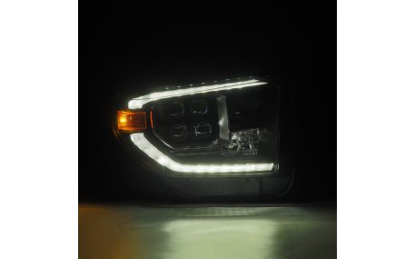 Фары передние Toyota Tundra 2014-2021