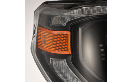 Фары передние Toyota Tundra 2014-2021