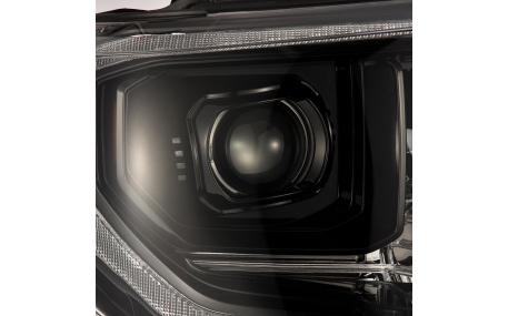 Фары передние Toyota Tundra 2014-2021