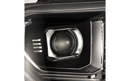 Фары передние Toyota Tundra 2014-2021