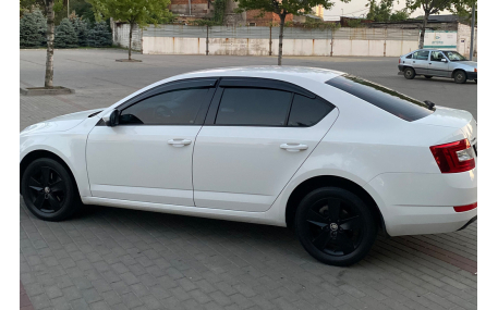 Дефлекторы окон Skoda Octavia A7 Liftback