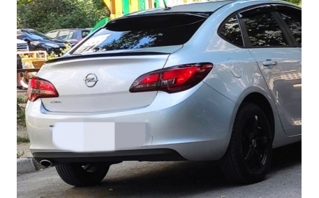 Спойлер Opel Astra J
