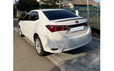 Спойлер Toyota Corolla
