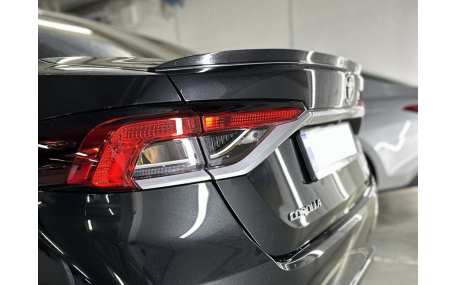 Спойлер Toyota Corolla