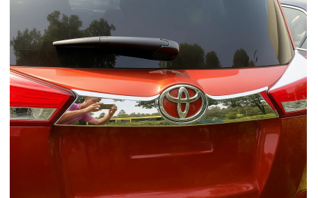 Хром накладки Toyota RAV4