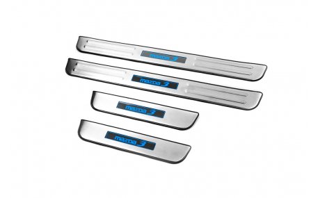 Накладки на пороги Mazda 3