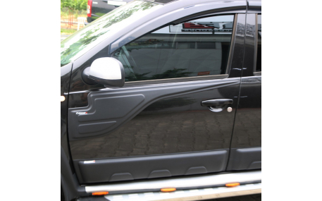 Молдинги дверей Renault Duster