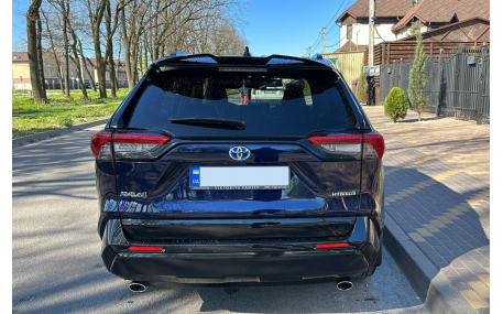 Спойлер Toyota RAV4