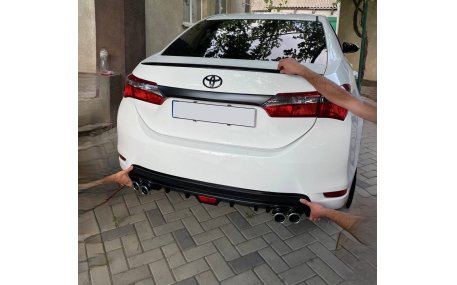 Накладка задняя Toyota Corolla
