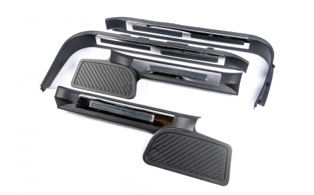 Накладки на пороги Toyota Land Cruiser 200