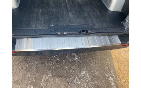 Накладка на задний бампер Opel Vivaro