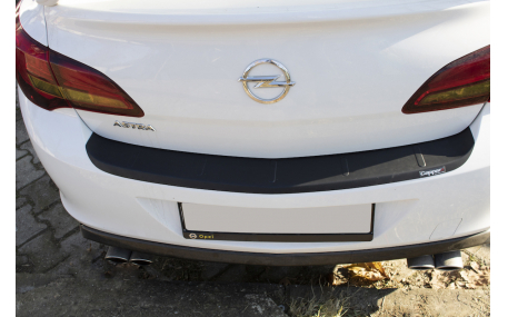Накладка на задний бампер Opel Astra J