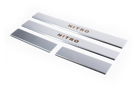 Накладки на пороги Dodge Nitro