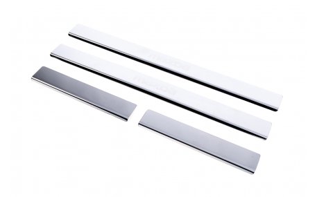 Накладки на пороги Mazda 6