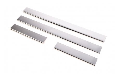 Накладки на пороги Toyota Corolla