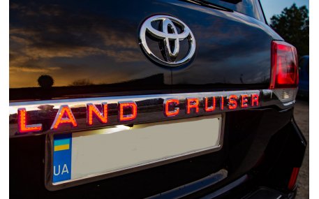 Хром накладки Toyota Land Cruiser 200