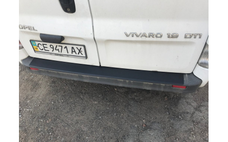 Накладка на задний бампер Opel Vivaro