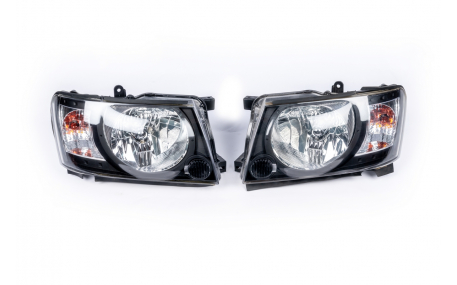 Фары передние Nissan Patrol Y61 2004-2008