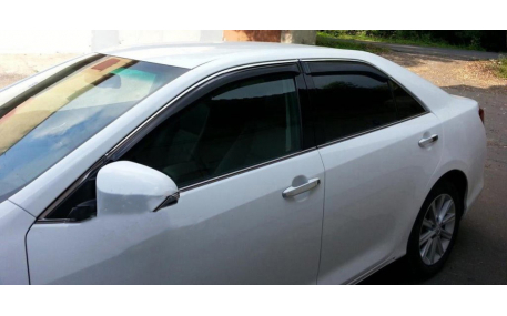 Дефлекторы окон Toyota Avensis