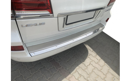Накладка на задний бампер Lexus LX570
