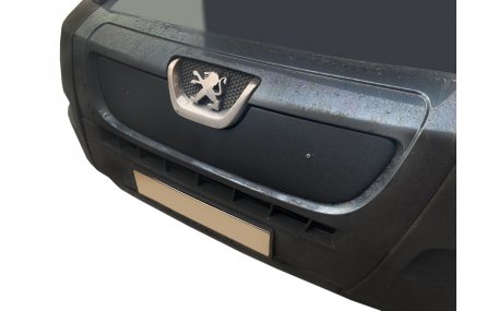 Зимняя накладка на решетку Peugeot Boxer