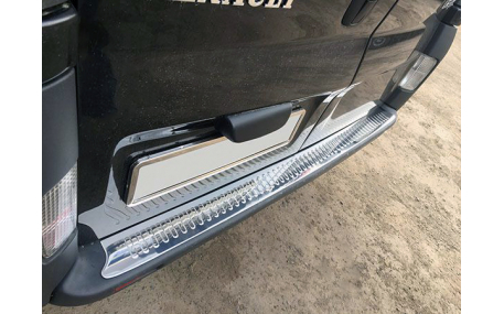Накладка на задний бампер Opel Vivaro