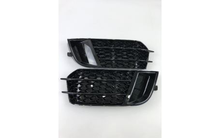 Решетки бампера Audi A1 2010-2014