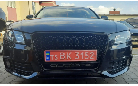 Решетка радиатора Audi A4 B8 2008-2012
