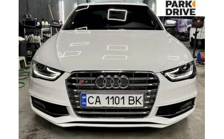 Решетка радиатора Audi A4 B8 2012-2015