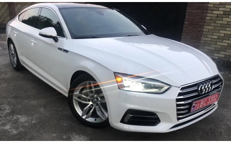 Решетка радиатора Audi A5 F5 2017-2021